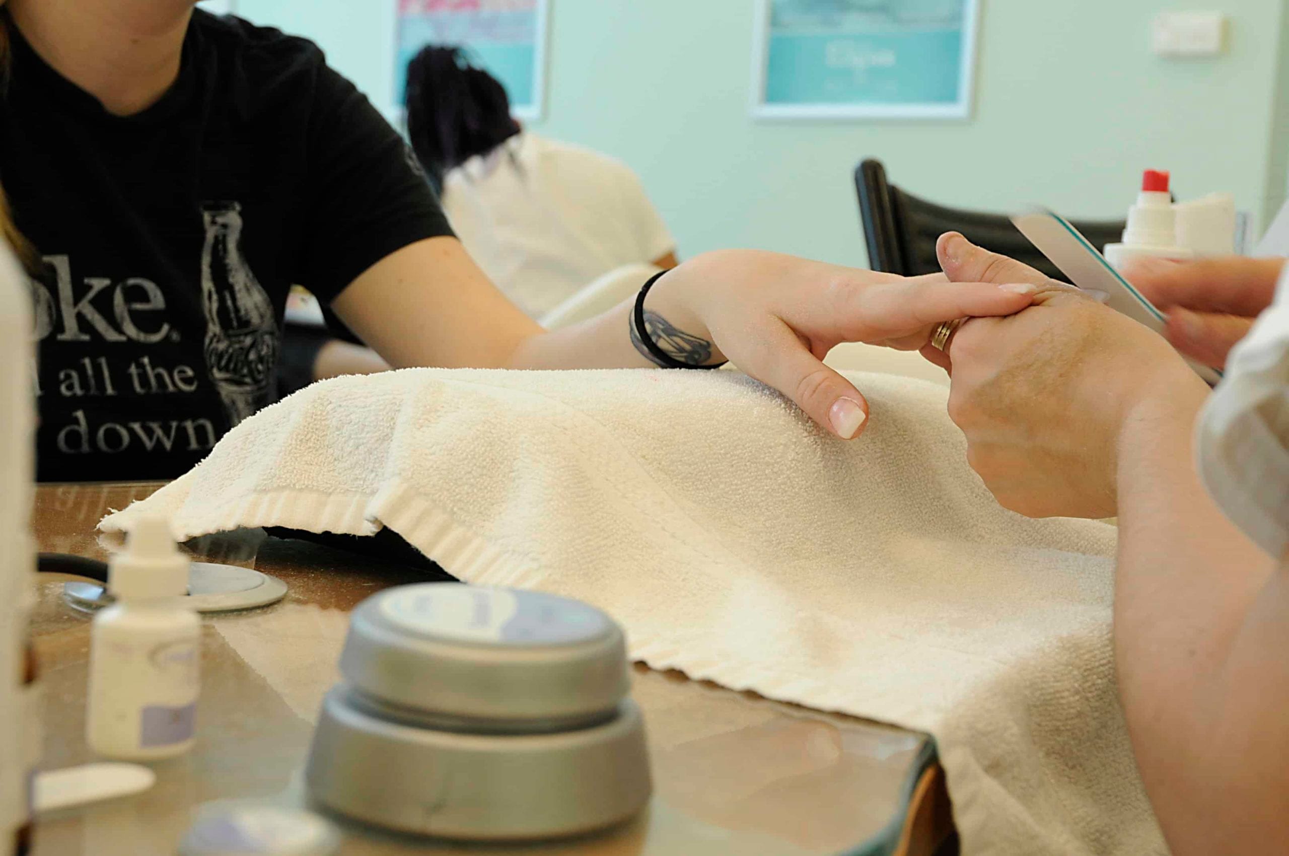 Nuove Professioni Beauty: dal Lash bar al Digital pr, Ecco Come Guadagnare nel Settore Bellezza